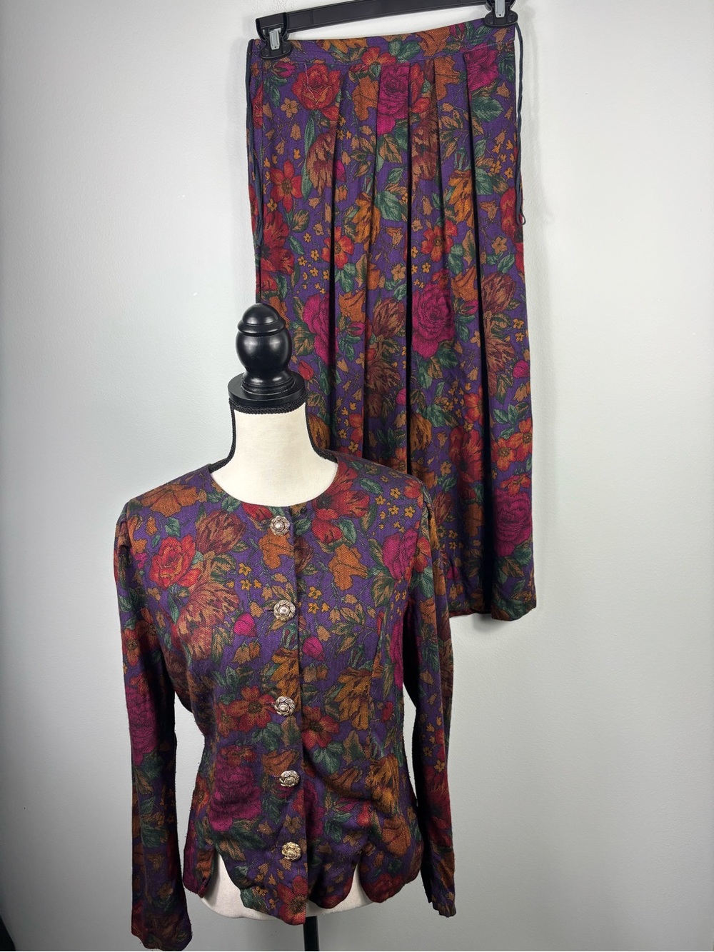 Vintage Jessika Howard by Mitchell Rodbell Purple Floral Suit w/ Pleated Skirt